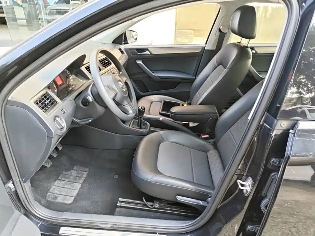 Volkswagen Santana — миниатюра 15