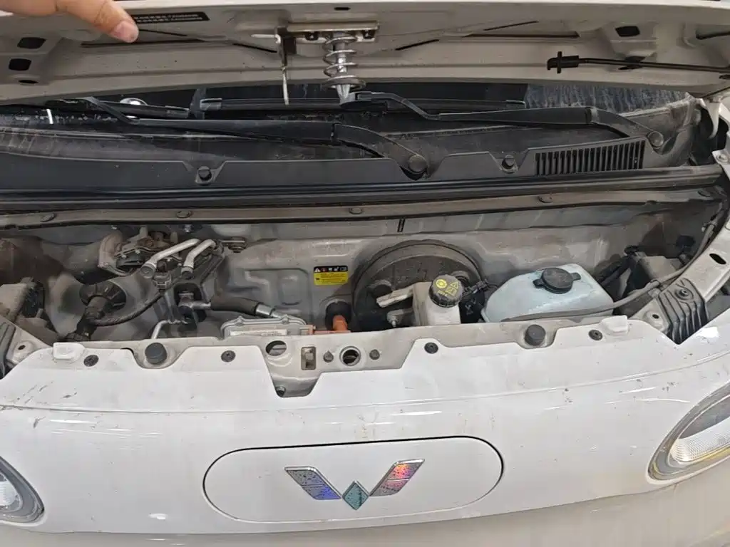 Wuling MINIEV — миниатюра 20