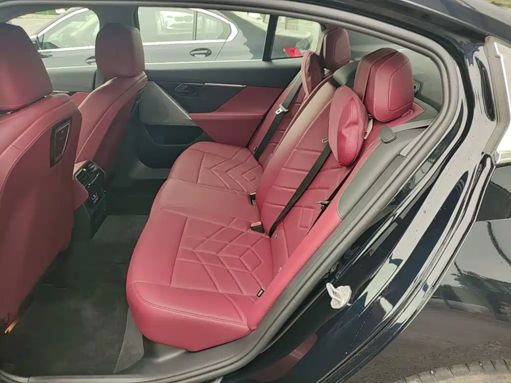 BMW i5 — миниатюра 17