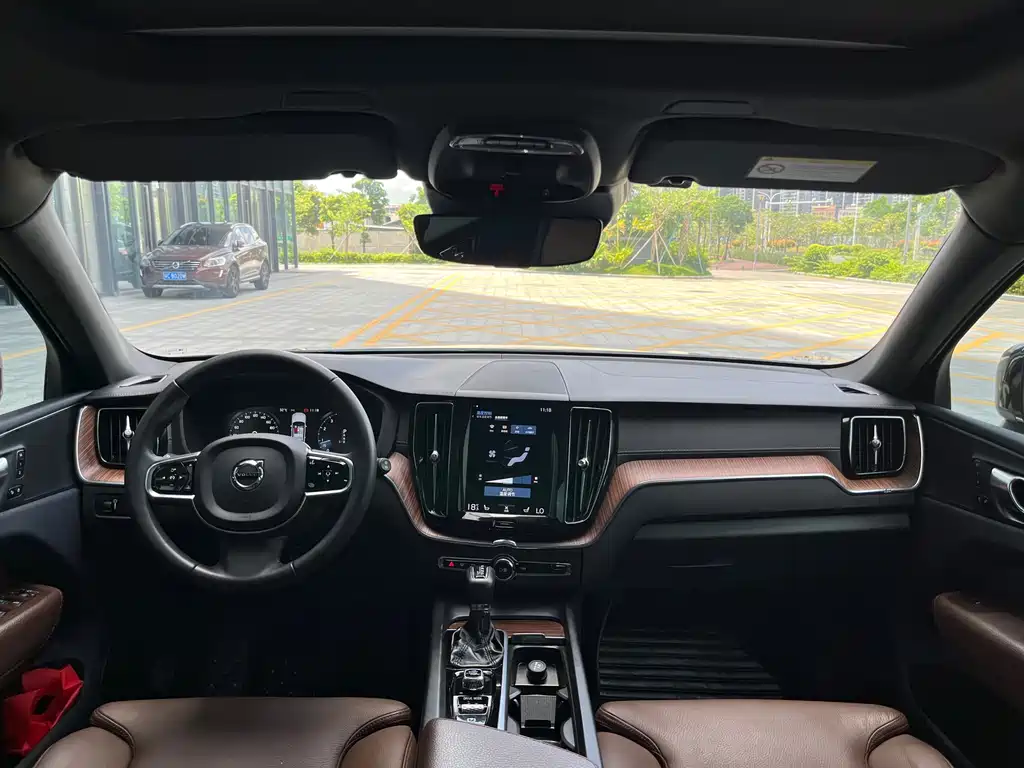 Volvo XC60 2021 T5 Luxury
