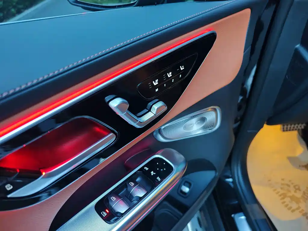 Mercedes-Benz GLC — миниатюра 9