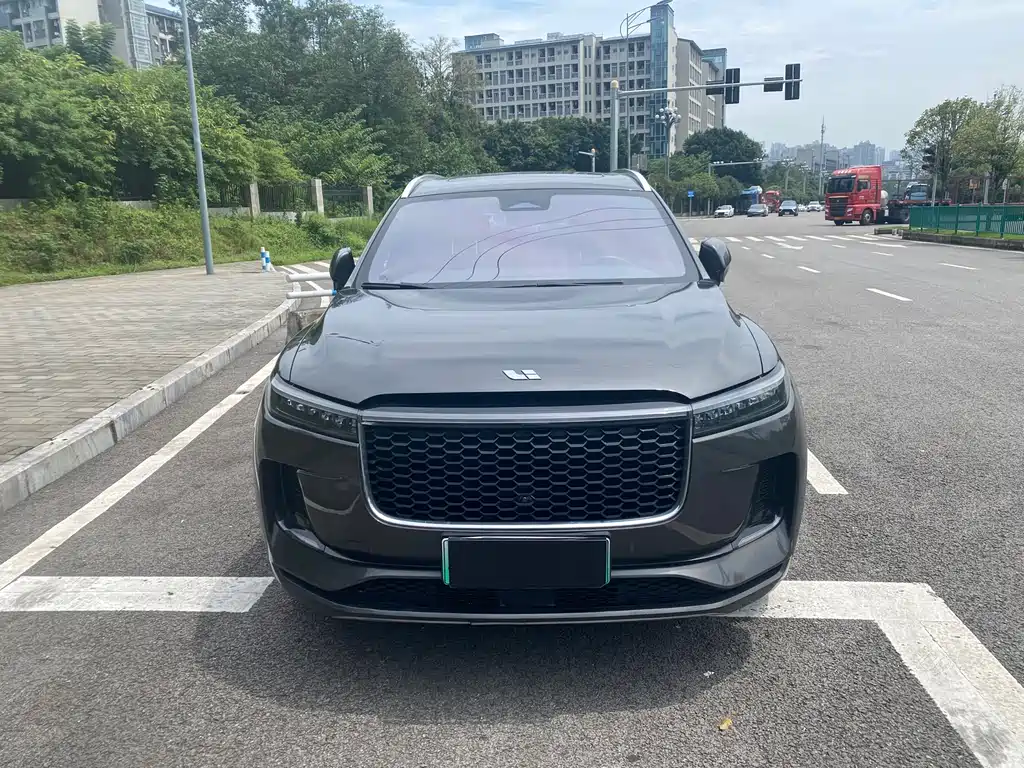 Li Auto ONE 2021 6 мест