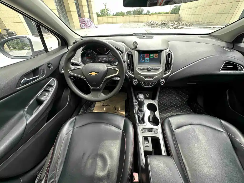 Chevrolet Cruze — миниатюра 12