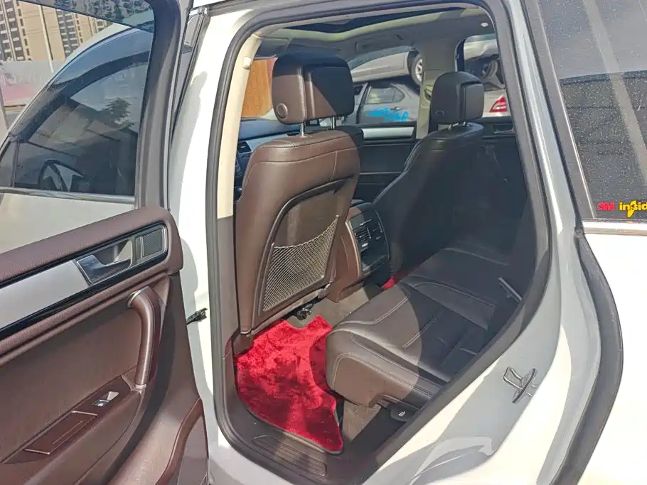 Volkswagen Touareg — миниатюра 11