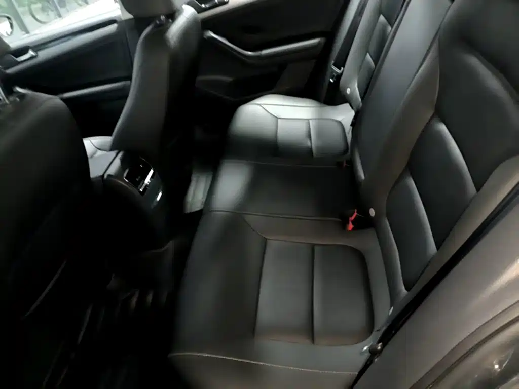 Volkswagen Sagitar — миниатюра 17