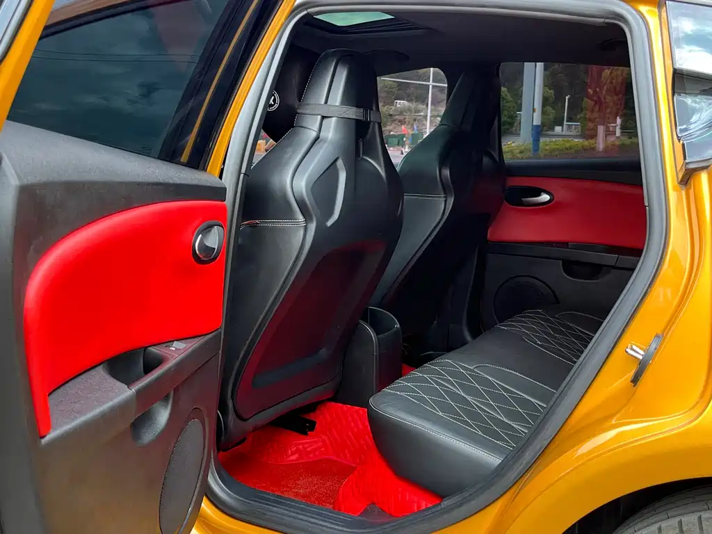 SEAT Leon — миниатюра 8