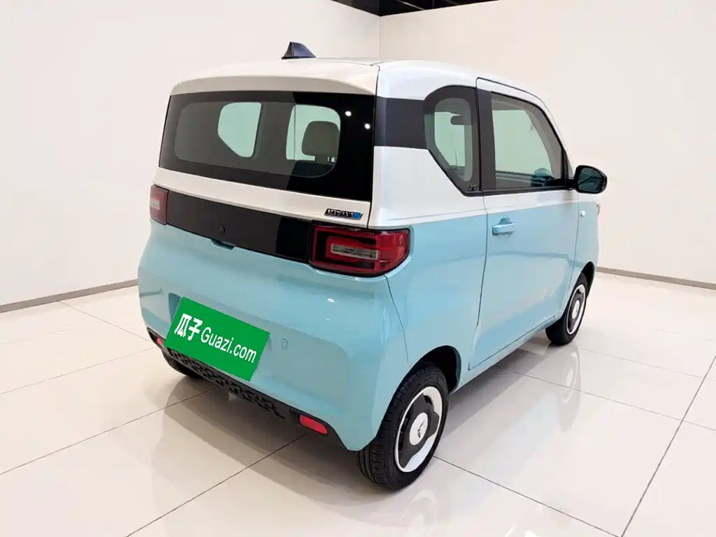 Wuling MINIEV — миниатюра 6