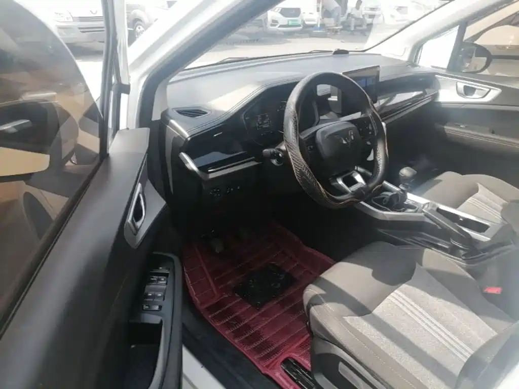 Wuling Jiachen — миниатюра 16