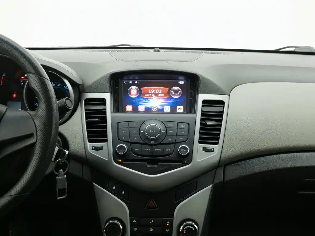 Chevrolet Cruze — миниатюра 12