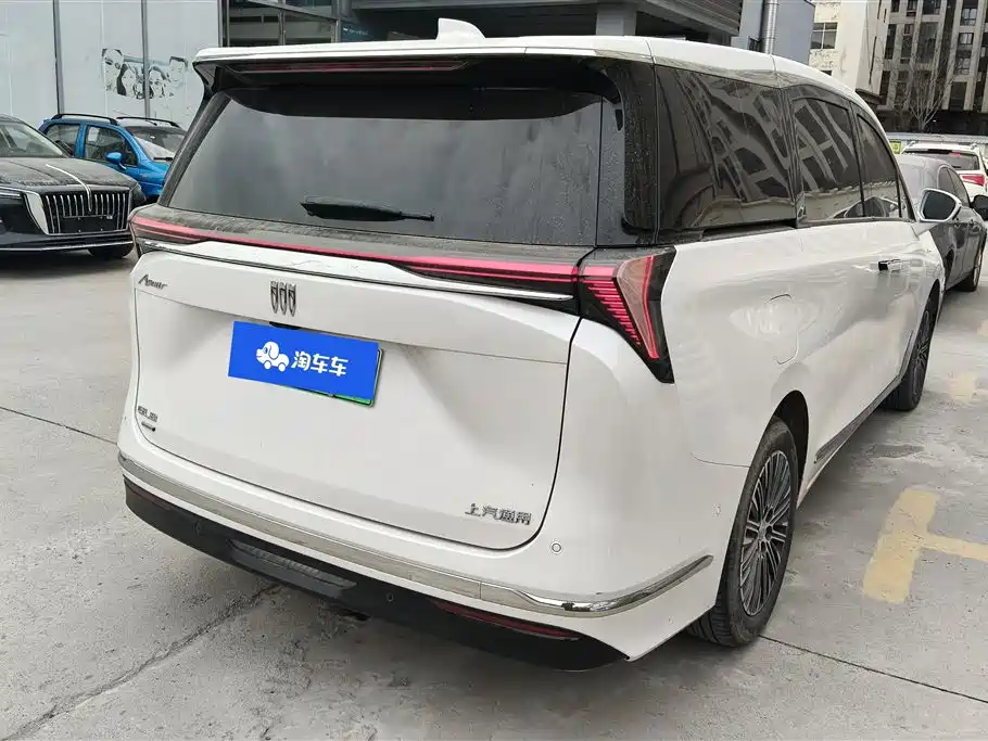 BUICK GL8 NEW ENERGY