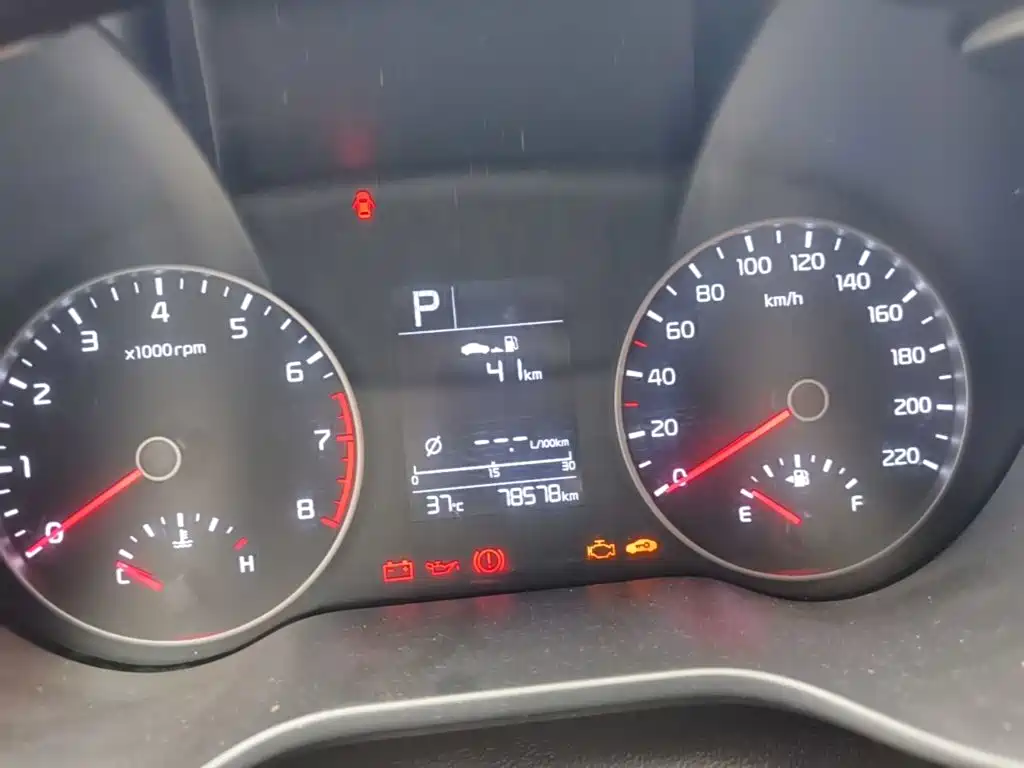 Kia K2 — миниатюра 12