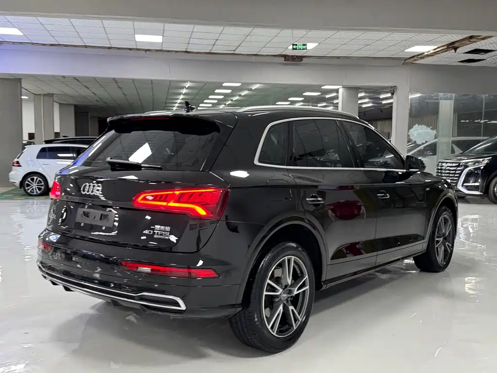 Audi Q5L — миниатюра 9