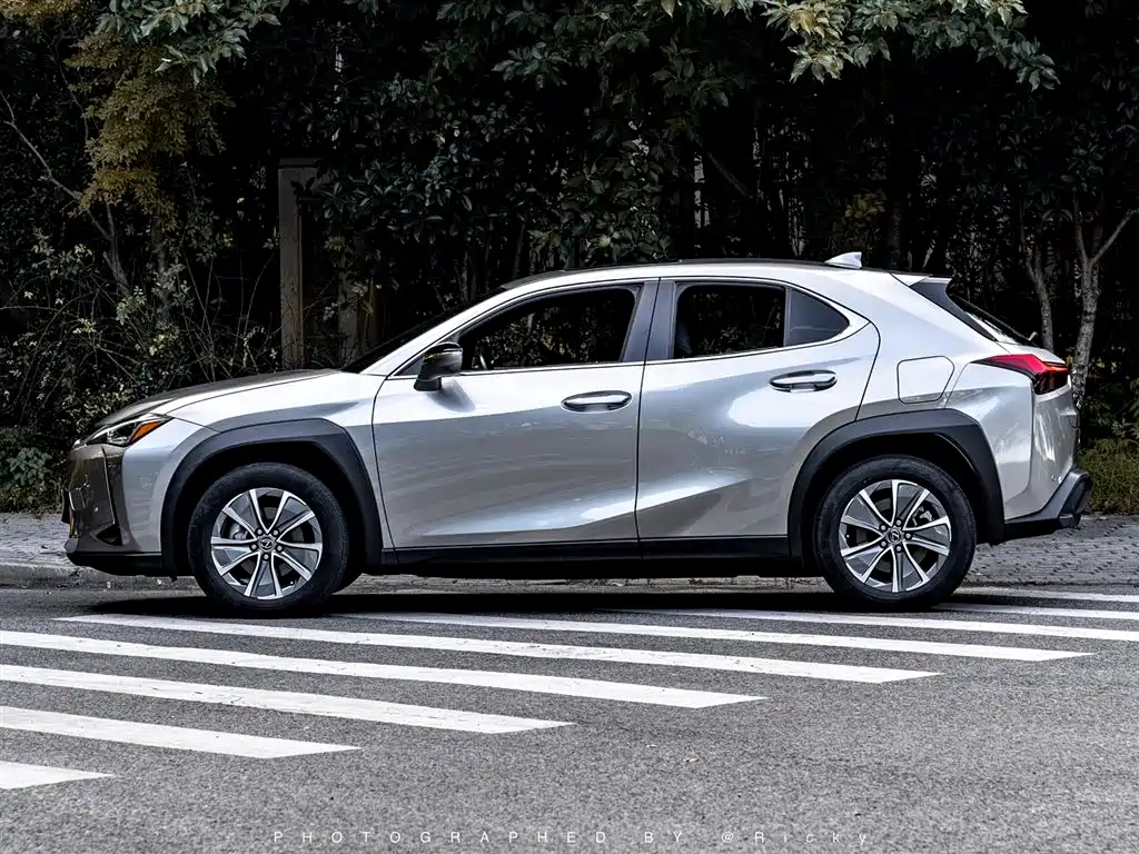 LEXUS UX NEW ENERGY