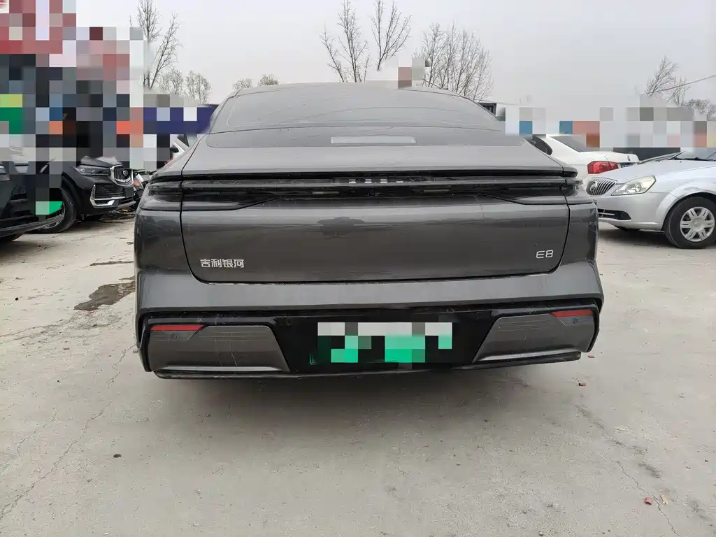 GEELY GALAXY GALAXY E8