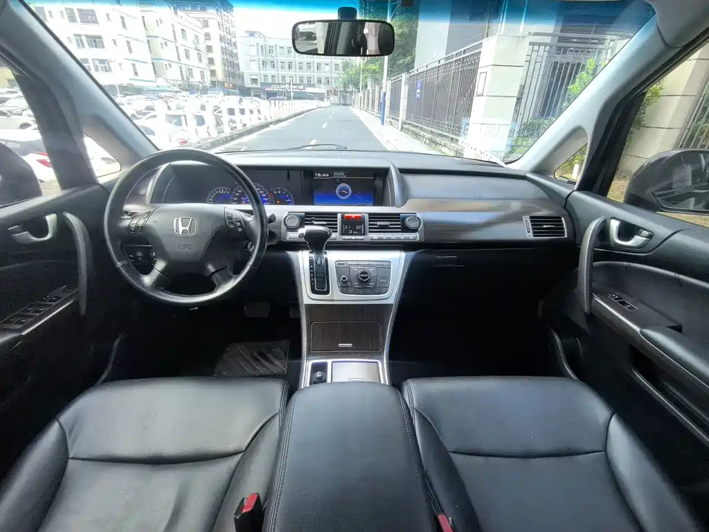 Honda Elysion — миниатюра 4