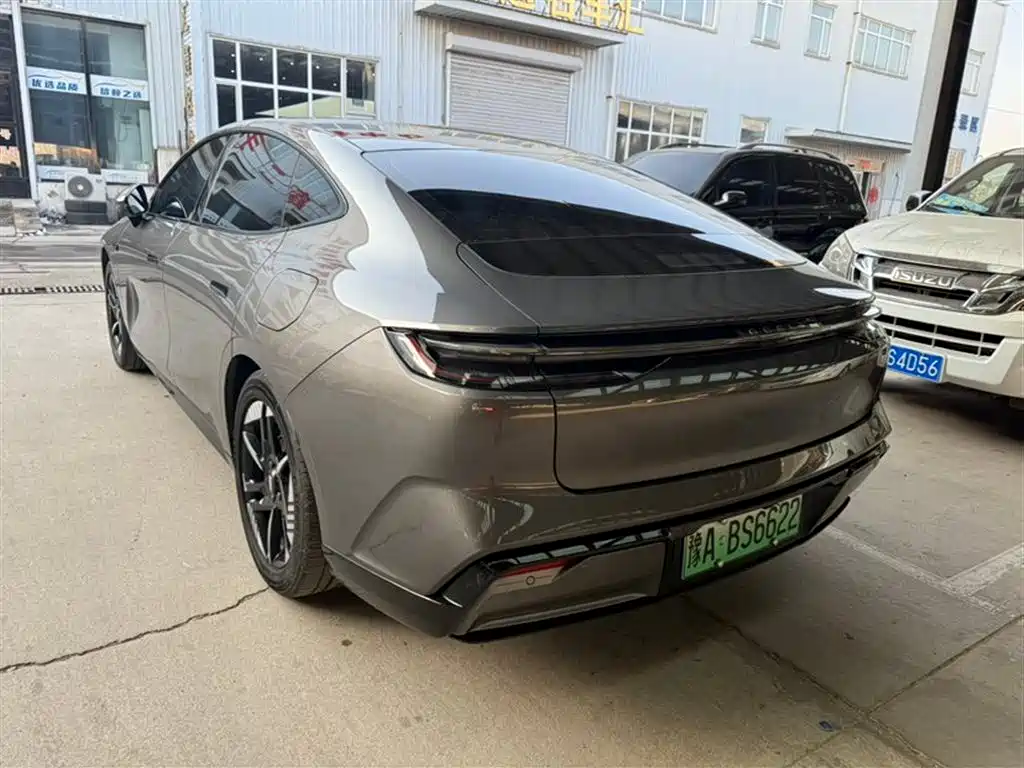 GEELY GALAXY GALAXY E8