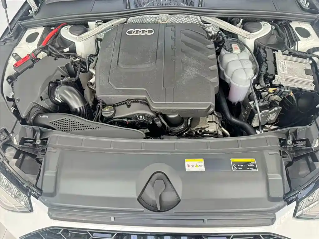 Audi A4L 2024 40 TFSI Luxury