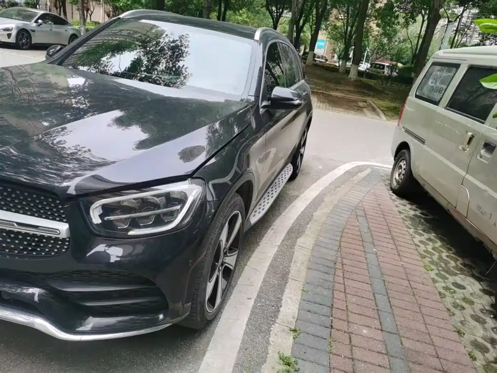 Mercedes-Benz GLC 2023