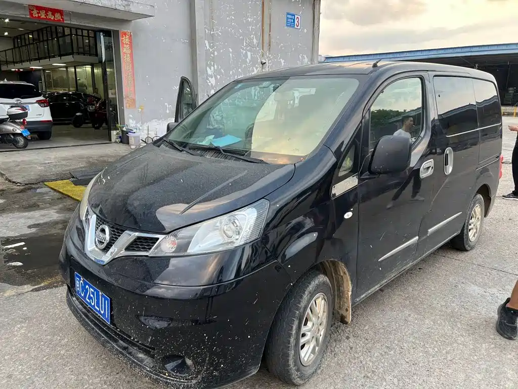 Nissan NV200 — миниатюра 3