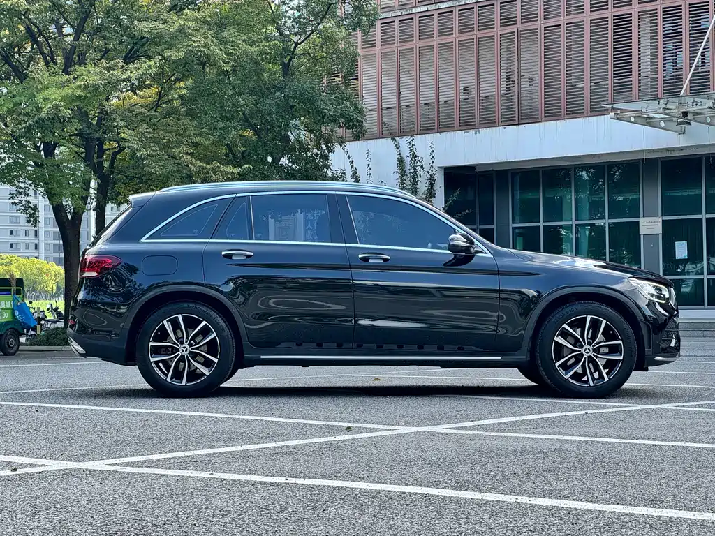 Mercedes-Benz GLC — миниатюра 8