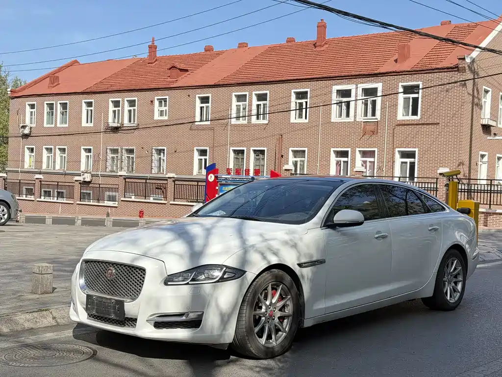 Jaguar XJ 2017