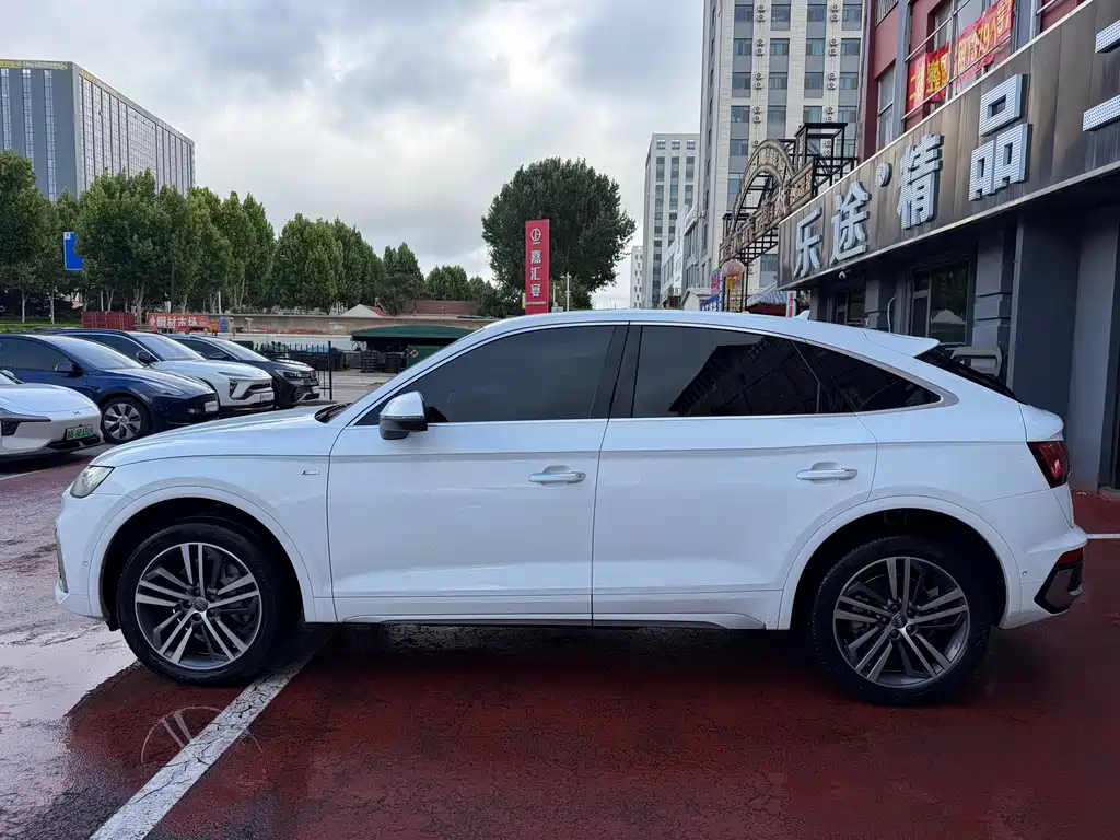 Audi Q5L Sportback — миниатюра 3