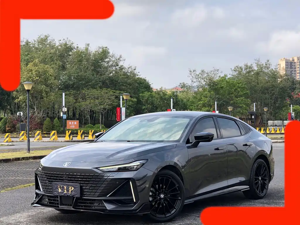 2024 Changan UNI-V - zdjęcie 1 z 34