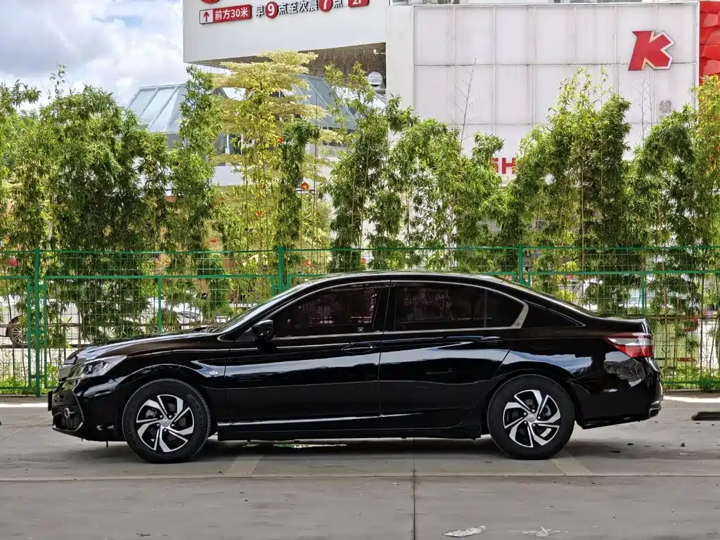 Honda Accord 2016 2.0L Elite