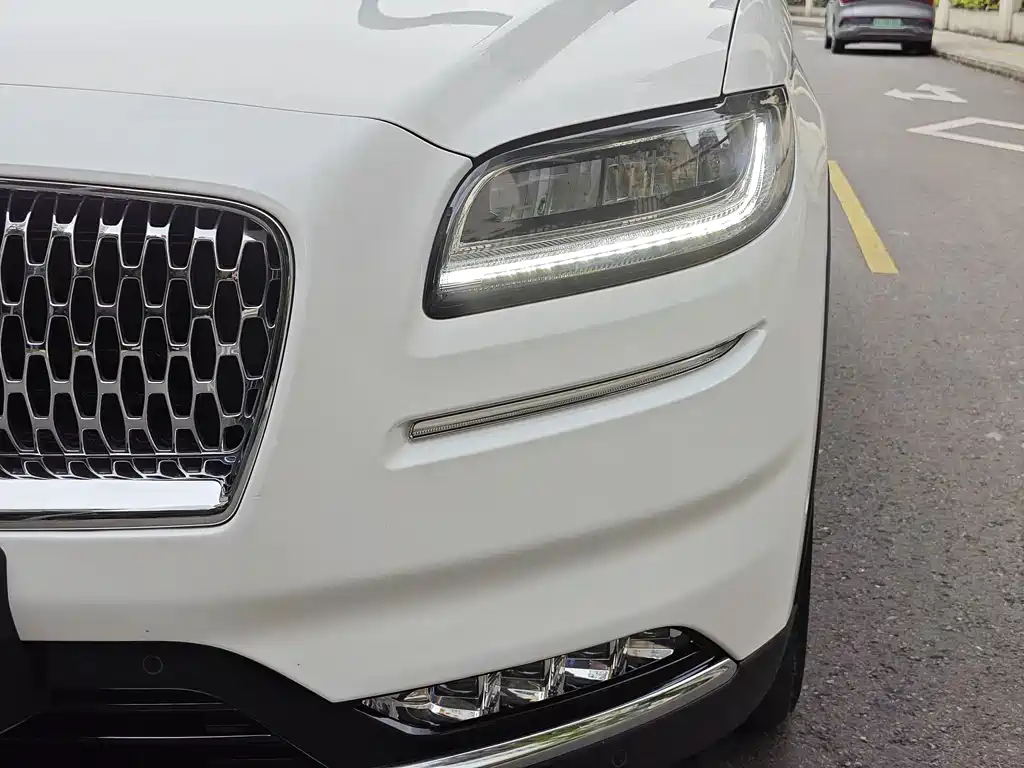 Lincoln Nautilus 2021 2.0T