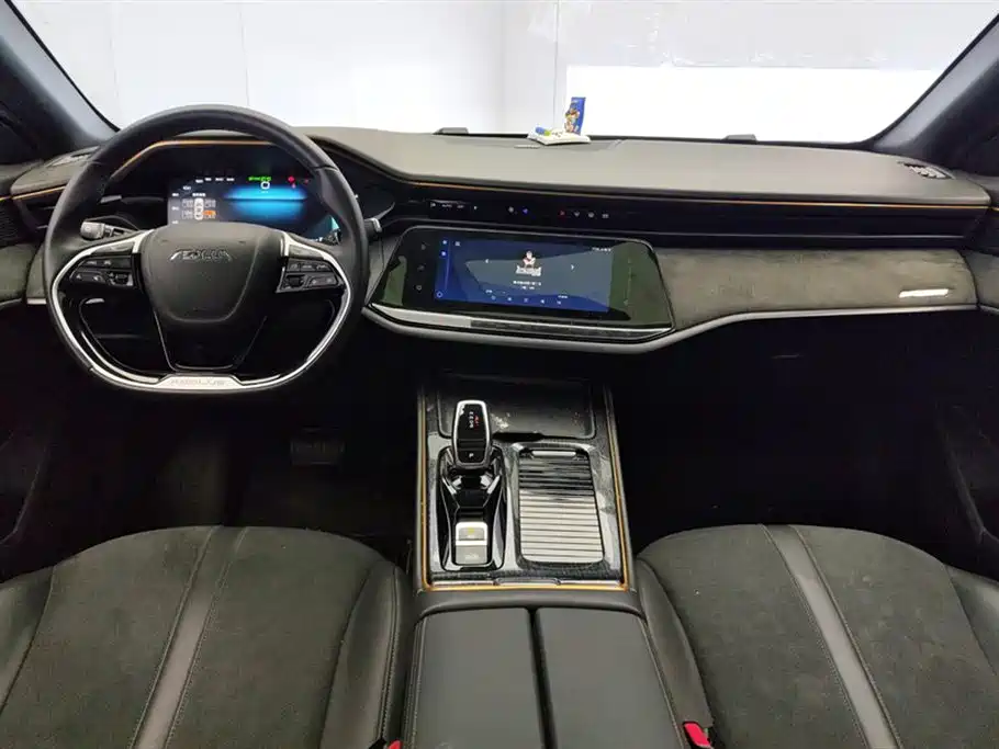 DONGFENG YI HYUN MAX