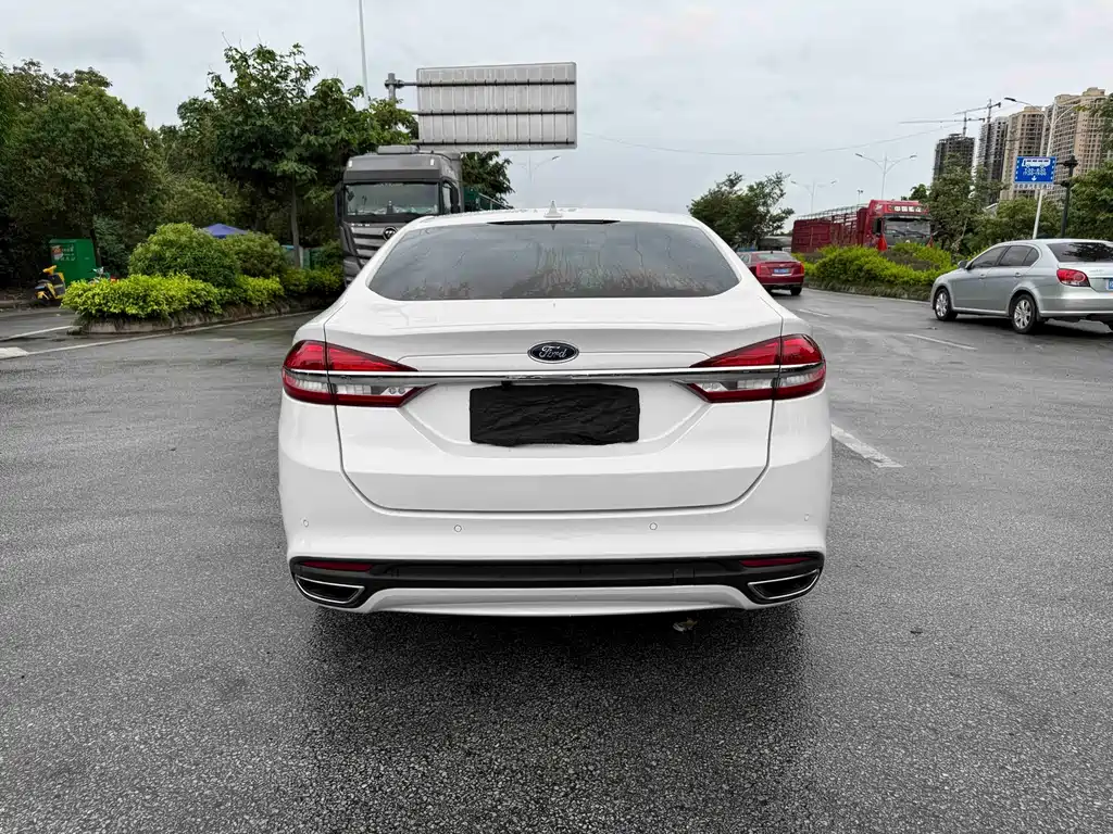 Ford Mondeo — миниатюра 5