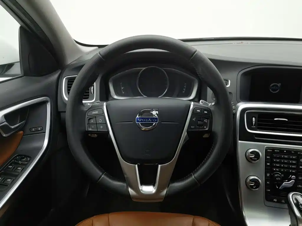 Volvo V60 — миниатюра 11