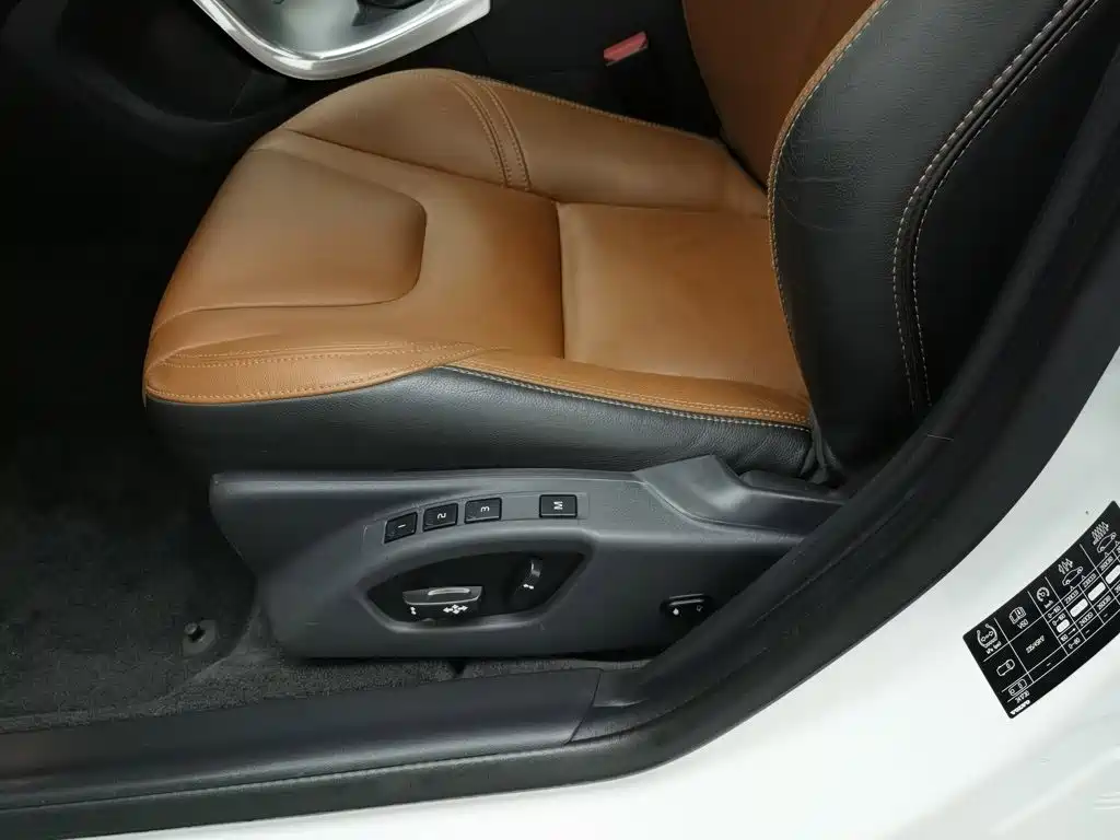 Volvo V60 — миниатюра 20