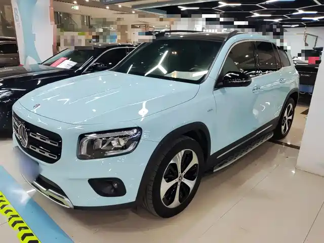 MERCEDES BENZ GLB