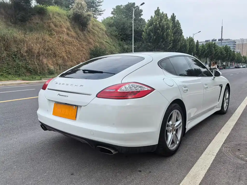 Porsche Panamera — миниатюра 9
