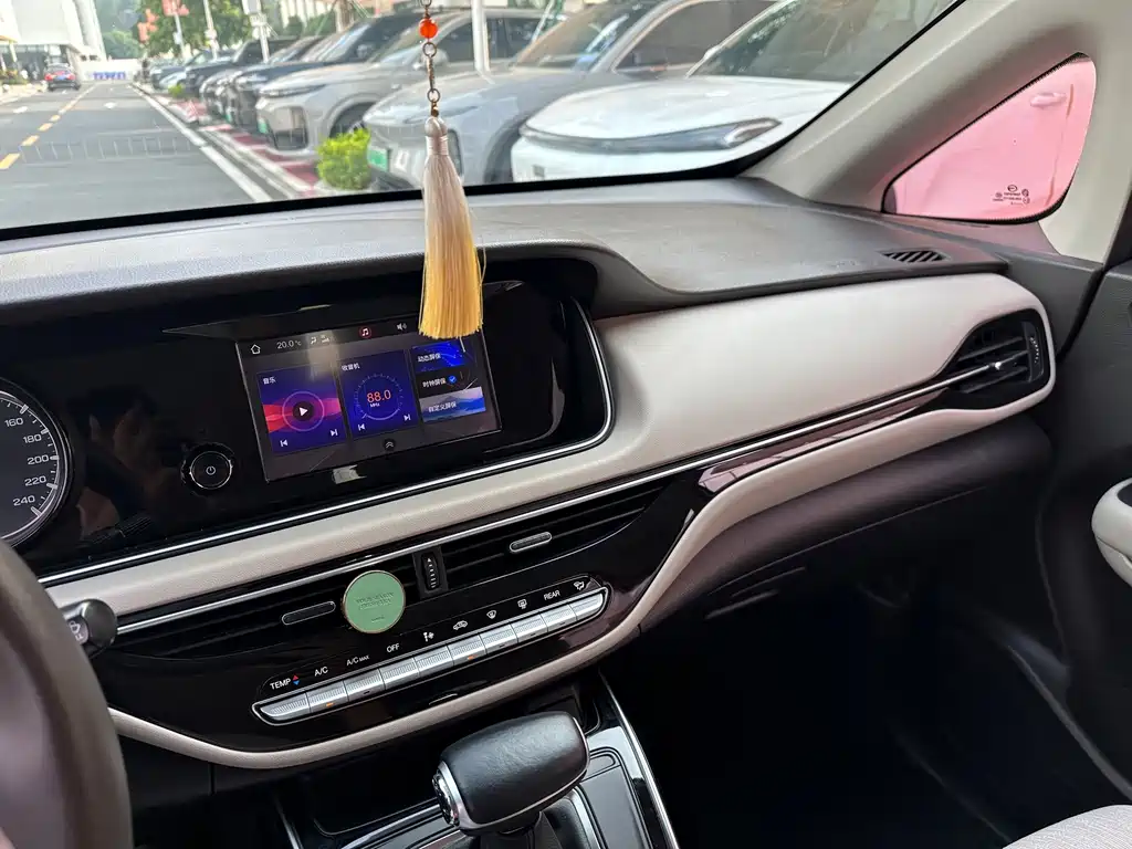 GAC Motor Trumpchi M6 — миниатюра 13