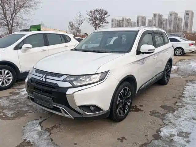 mitsubishi outlander