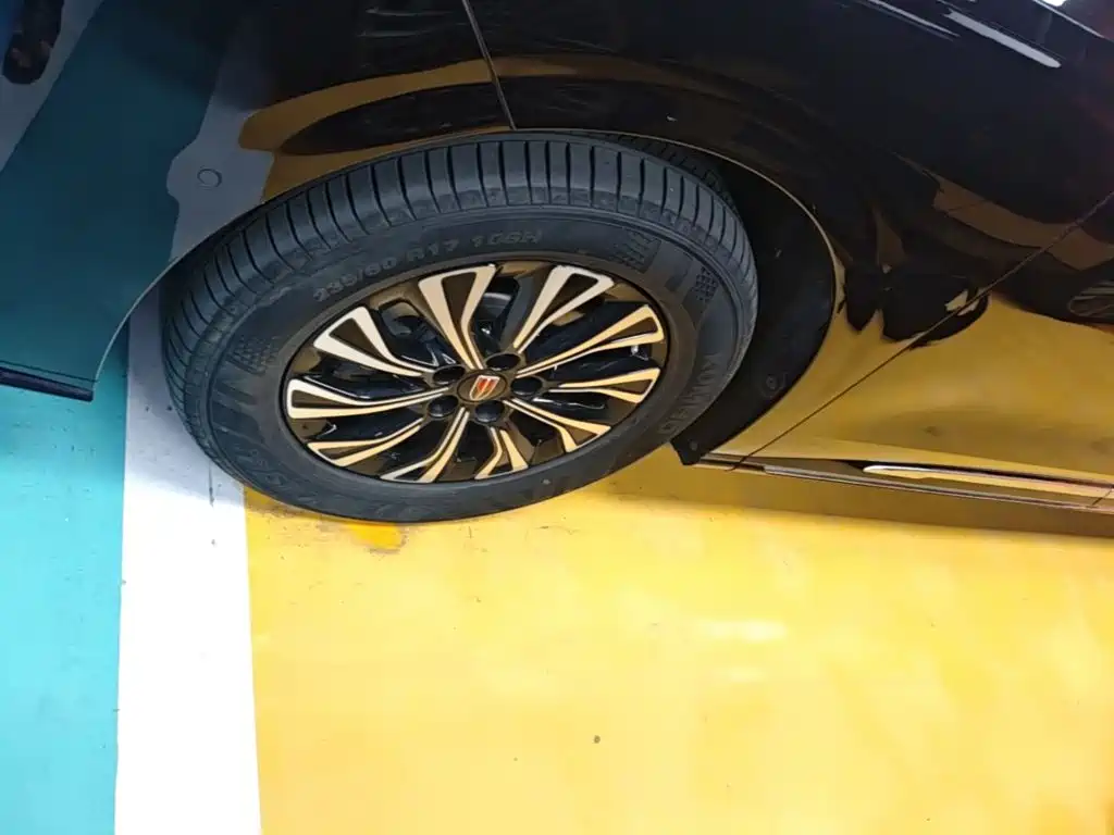 Hongqi Hongqi HQ9 PHEV — миниатюра 23