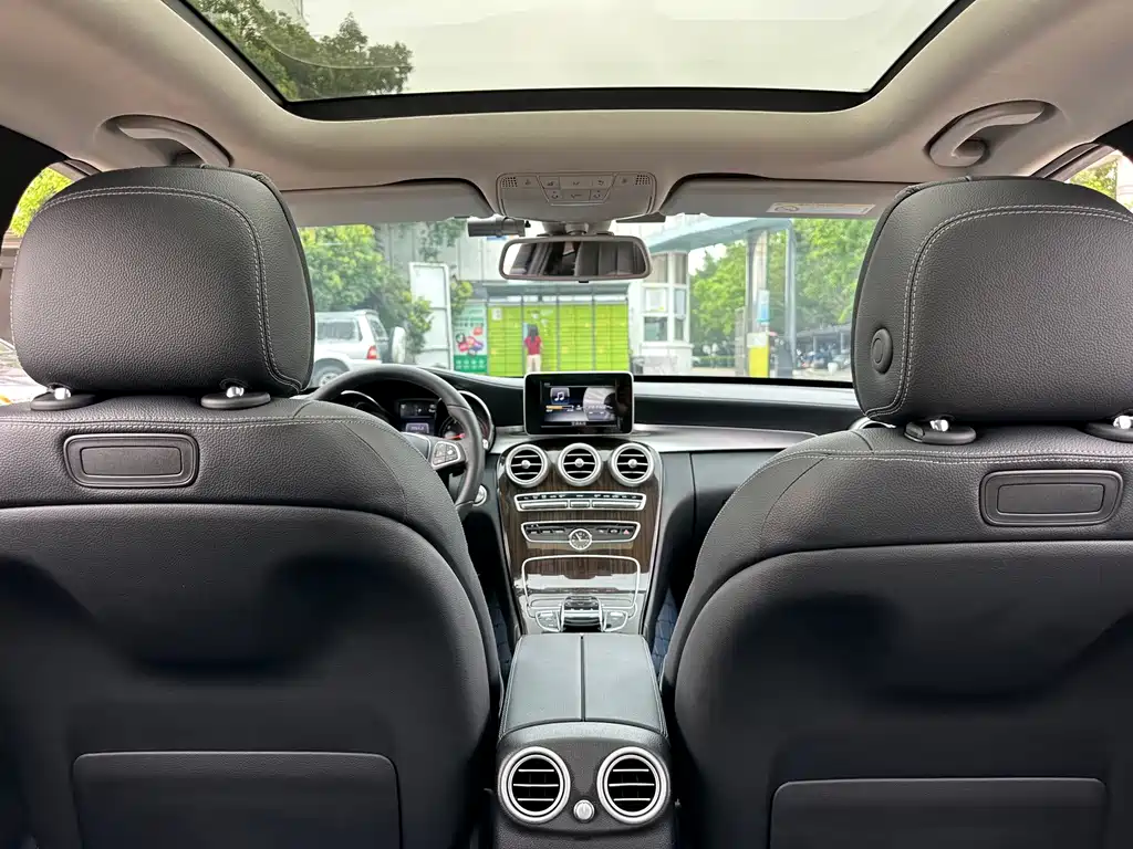 Mercedes-Benz C-Class — миниатюра 10