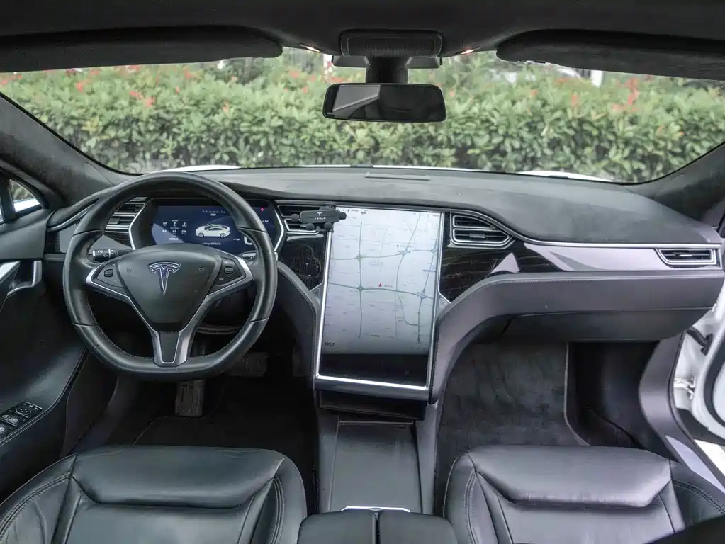Tesla Model S — фотографии объявления, Фото 15