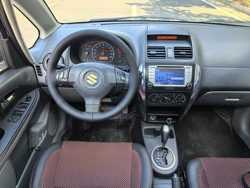 Suzuki SX4 — миниатюра 14