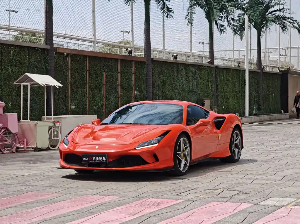 Ferrari F8 2021