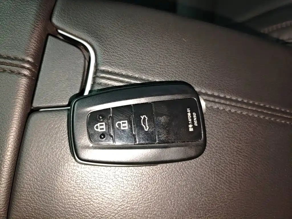 Toyota Avalon — миниатюра 9