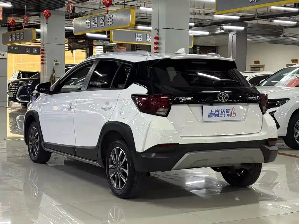 Toyota Yaris L — миниатюра 10