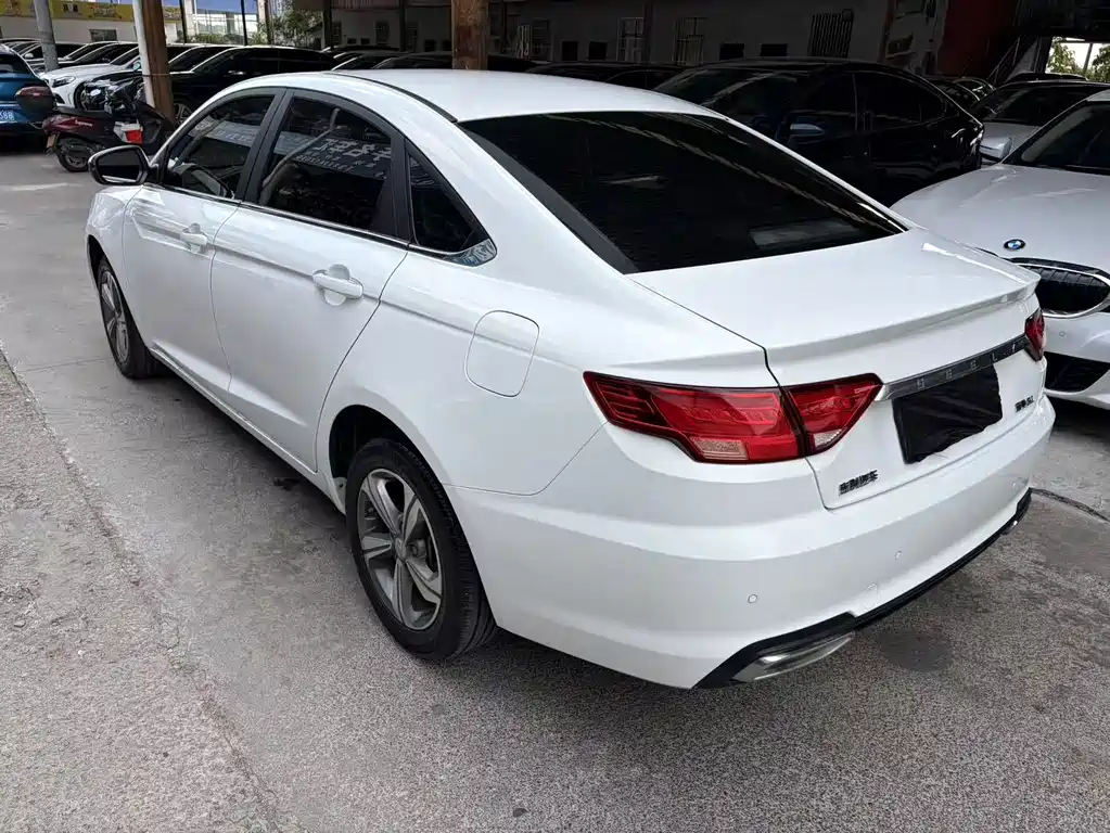 Geely Emgrand GL — миниатюра 13