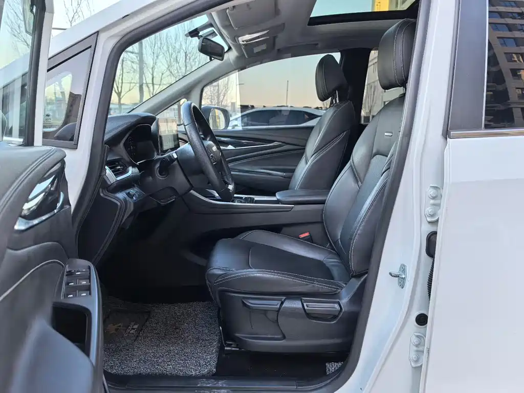 SAIC MAXUS EVERYONE 5