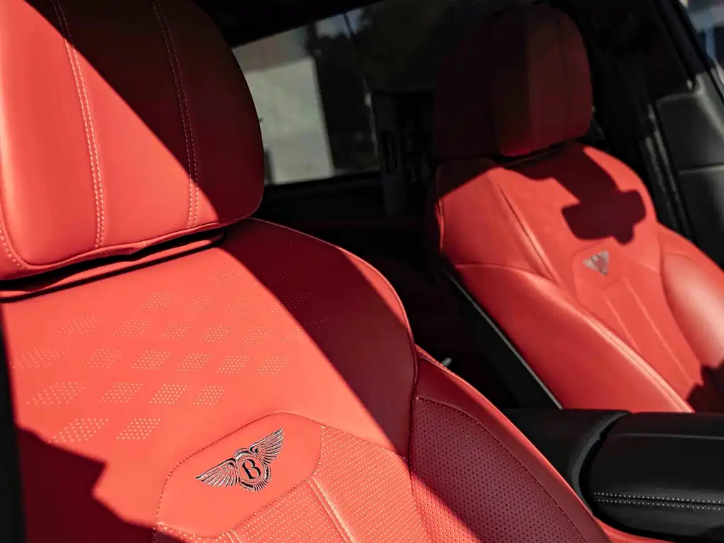 Bentley Bentayga — миниатюра 20