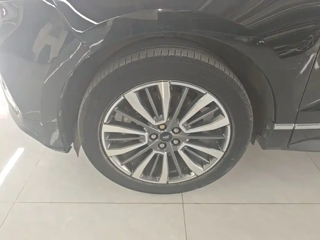 Ford Edge — миниатюра 23