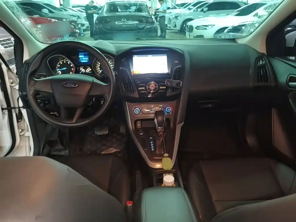 Ford Focus — миниатюра 10