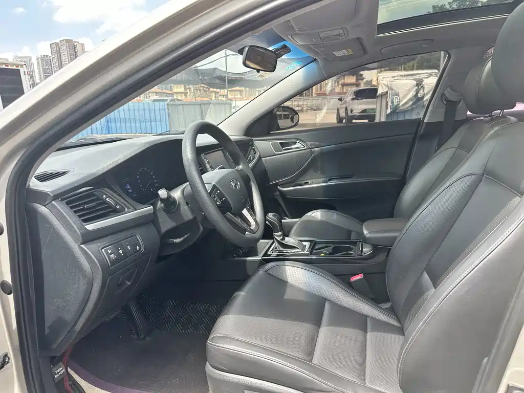 Hyundai Mistra — миниатюра 4